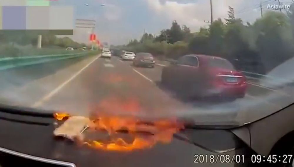 Un iphone explota dentro de un coche en marcha en China
