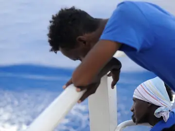 Fotografía cedida por la ONG SOS Mediterránée Fotografía cedida por la ONG SOS Mediterránée