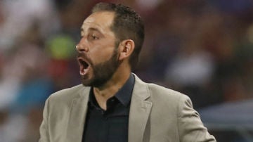 Pablo Machín da indicaciones