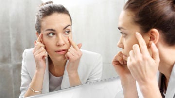 Mujer con ojeras