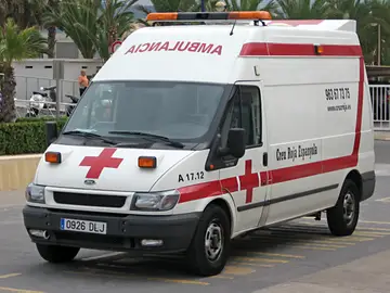 Ambulancia de la Cruz Roja Ambulancia de la Cruz Roja