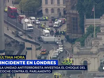 La ruta que el conductor realizó para estrellarse contra las barreras del Parlamento británico La ruta que el conductor realizó para estrellarse contra las barreras del Parlamento británico