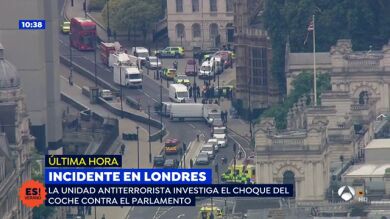 La ruta que el conductor realizó para estrellarse contra las barreras del Parlamento británico