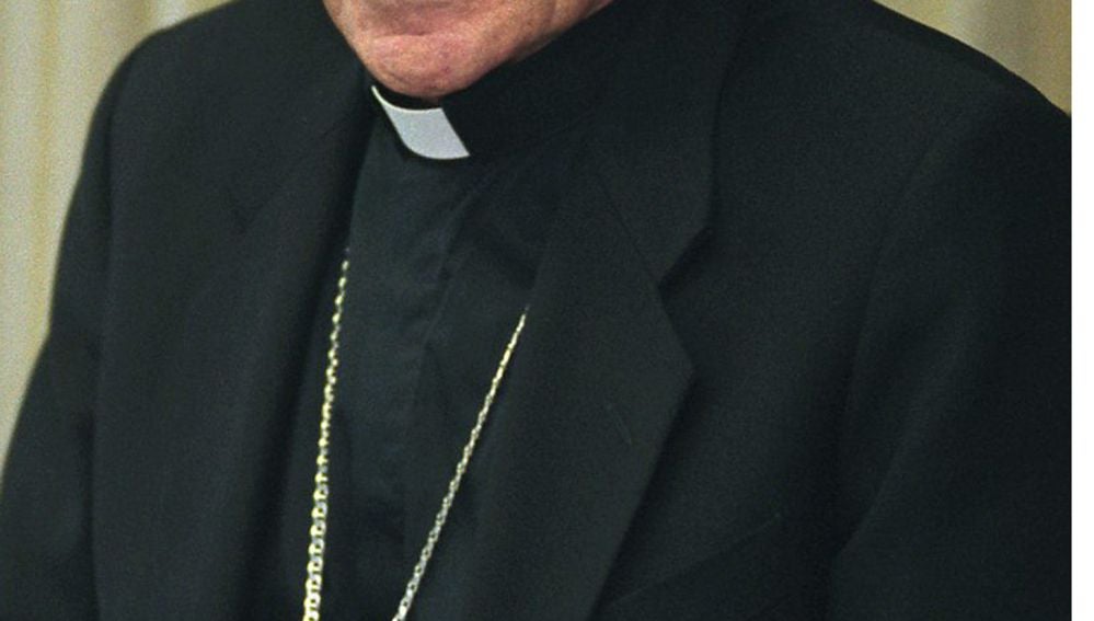 Imagen de archivo de un sacerdote
