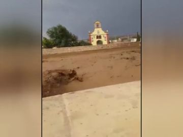 Riadas en Guadix por las fuertes lluvias de este miércoles