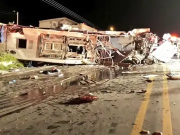 Accidente en Ecuador deja 24 muertos y 22 heridos de tres nacionalidades Accidente en Ecuador deja 24 muertos y 22 heridos de tres nacionalidades