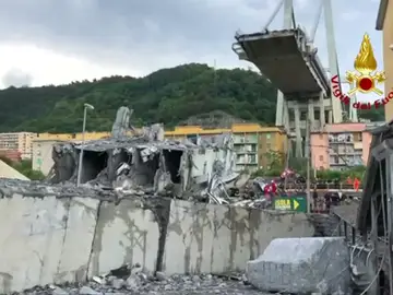 El Gobierno italiano exige dimisiones en la concesionaria de mantenimiento del viaducto derrumbado en Génova El Gobierno italiano exige dimisiones en la concesionaria de mantenimiento del viaducto derrumbado en Génova