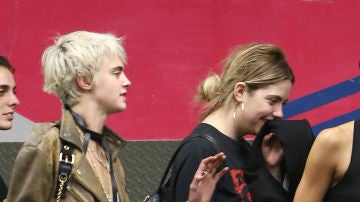 Cara Delevingne y Ashley Benson Cara Delevingne y Ashley Benson