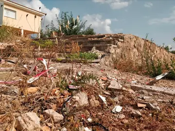 El chalet en la localidad de Alcanar (Tarragona) donde explotó el material El chalet en la localidad de Alcanar (Tarragona) donde explotó el material