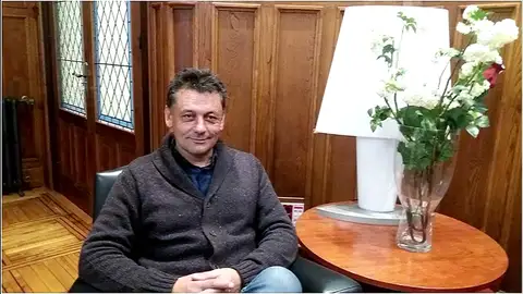 Hallan muerto al concejal de IU en Llanes con un golpe en la cabeza Hallan muerto al concejal de IU en Llanes con un golpe en la cabeza