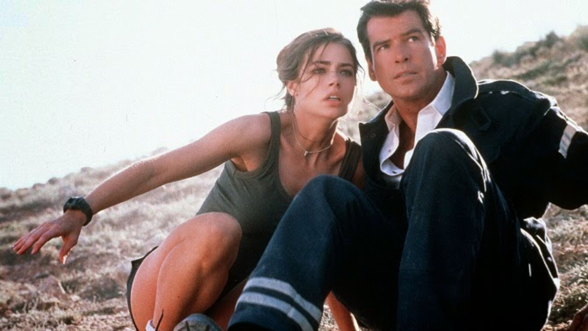 Denise Richards y Pierce Brosnan en 'El mundo nunca es suficiente'