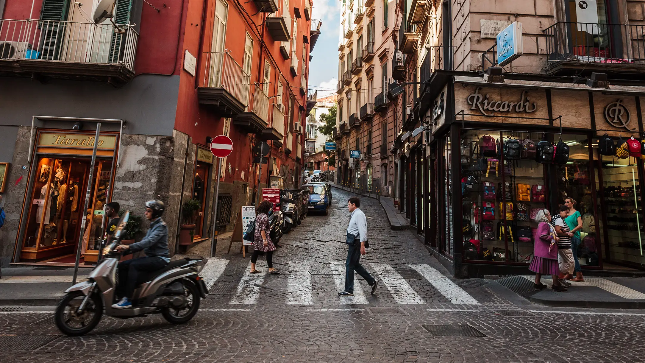 Nápoles, Italia Los 5 destinos imprescindibles para los amantes de las motos