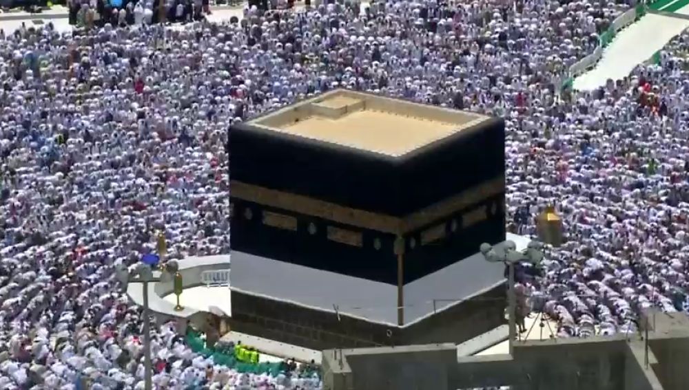 Más de 1.6 millones de personas se concentran en la Meca, uno de los ritos anuales más importantes para los musulmanes