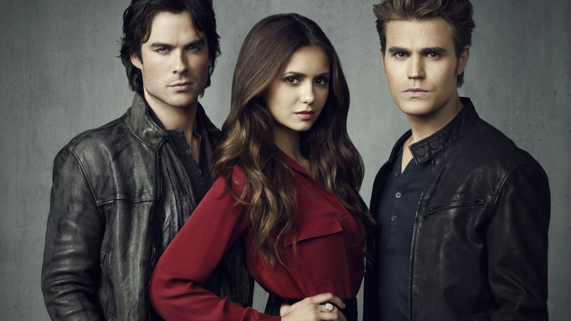 Damon, Stefan y Elena en 'Crónicas vampíricas' Damon, Stefan y Elena en 'Crónicas vampíricas'