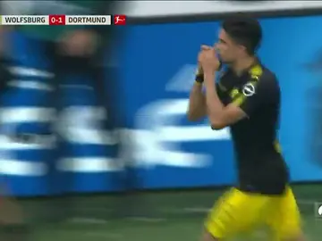 Las lágrimas de Neymar, el gol de Bartra, el crespón negro de Nadal... Así reaccionó el deporte al atentado del 17-A Las lágrimas de Neymar, el gol de Bartra, el crespón negro de Nadal... Así reaccionó el deporte al atentado del 17-A