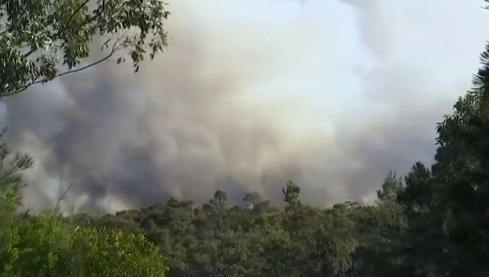 Se declaran 75 incendios en Australia y uno de ellos acaba con la muerte de un piloto de helicóptero