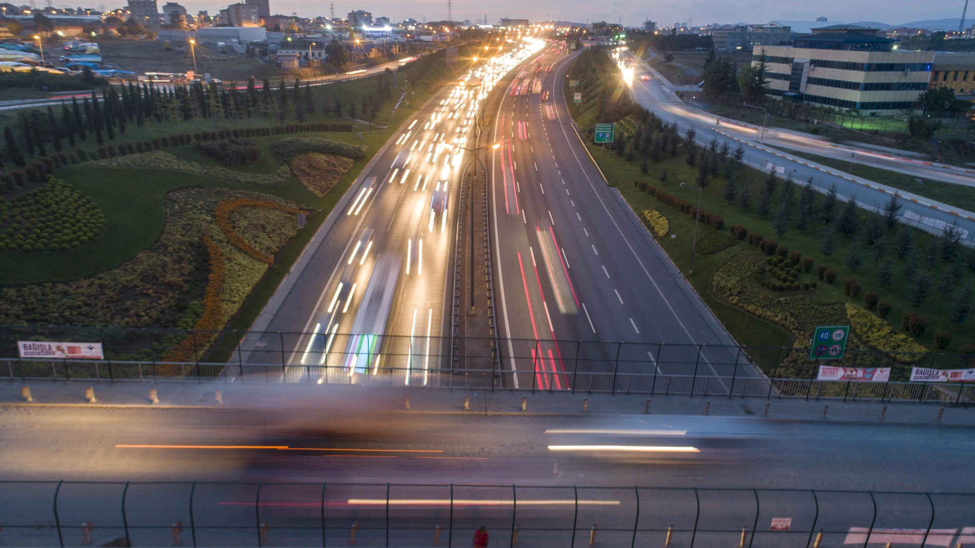 Luces en la carretera (18-08-2018) Luces en la carretera (18-08-2018)