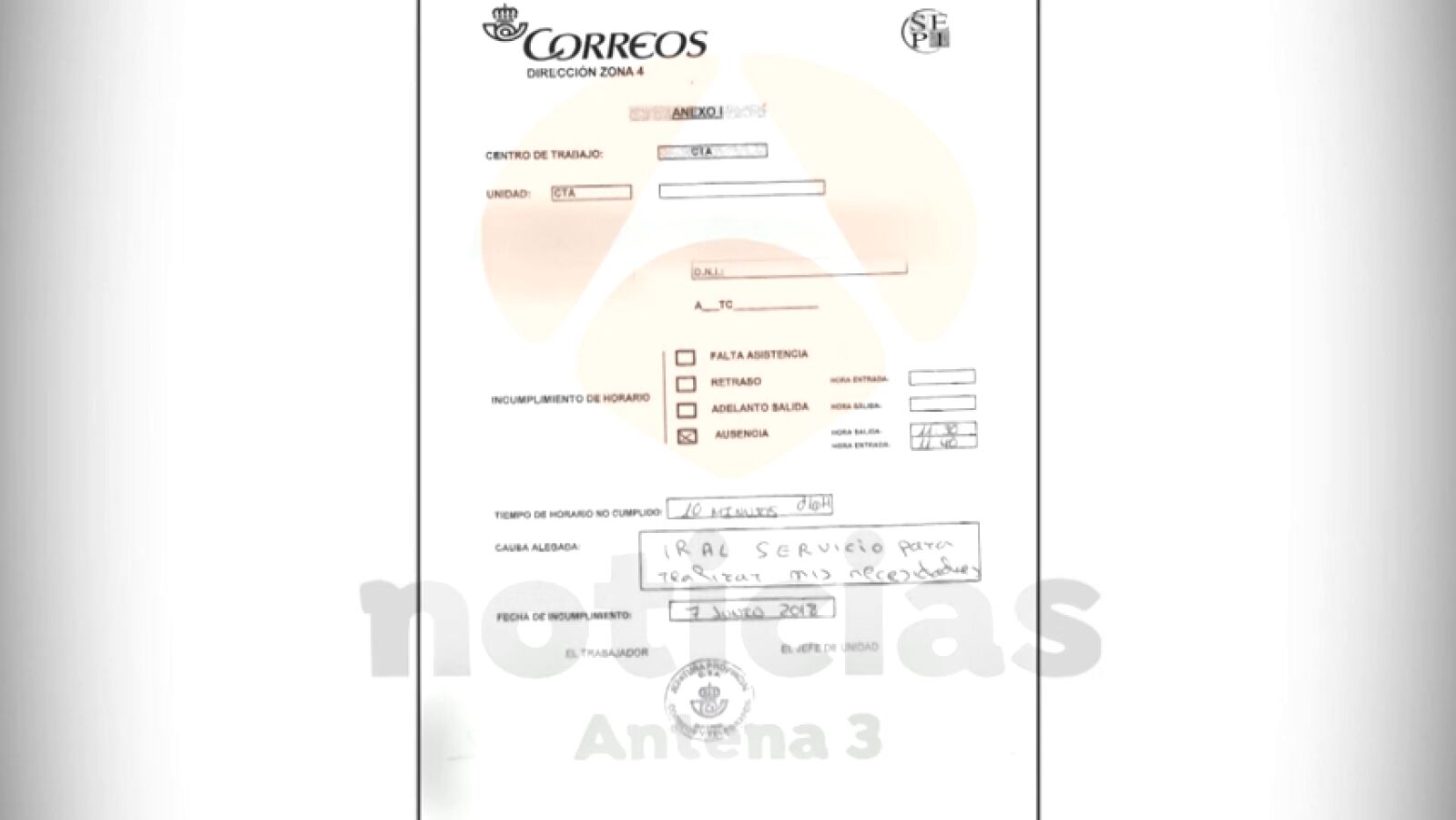 Correos sanciona a una empleada tras ausentarse diez minutos por ir al baño