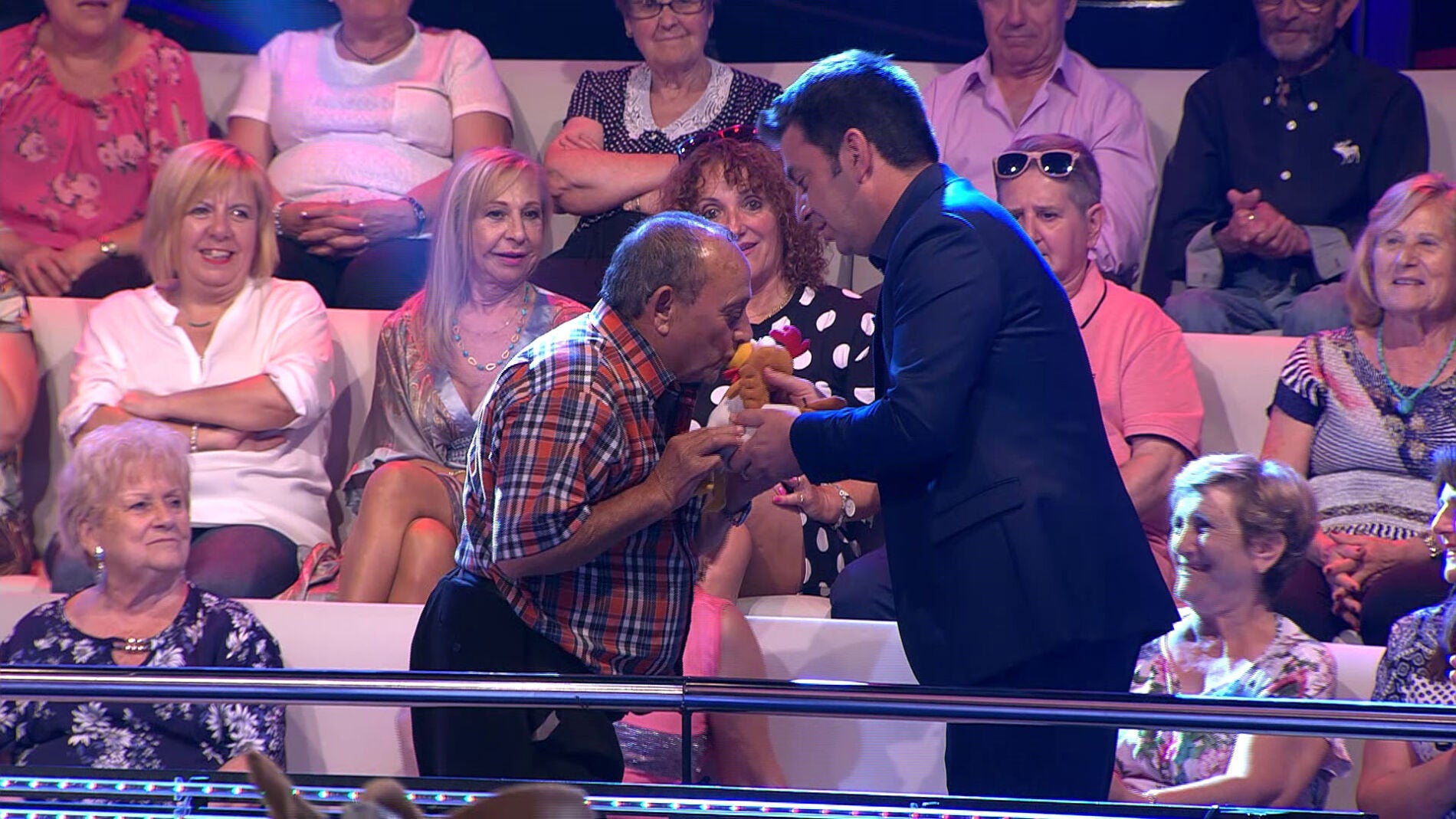 El regalo de un se&ntilde;or "Con mucho flow" a Arturo Valls