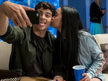 Noah Centineo y Lana Condor en 'A todos los chicos de los que me enamoré' Noah Centineo y Lana Condor en 'A todos los chicos de los que me enamoré'