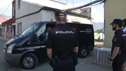 Una mujer de 60 años, asesinada por su pareja en Orihuela (Alicante) Una mujer de 60 años, asesinada por su pareja en Orihuela (Alicante)