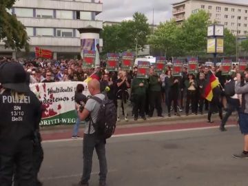 Segundo día de protestas de la extrema derecha tras la muerte de un joven apuñalado por un inmigrante en Alemania