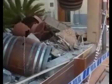 Se desploma la terraza de un primer piso sobre un bar en la localidad mallorquina de Binissalem