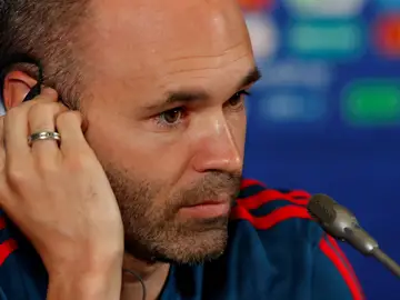 Andrés Iniesta en rueda de prensa Andrés Iniesta en rueda de prensa