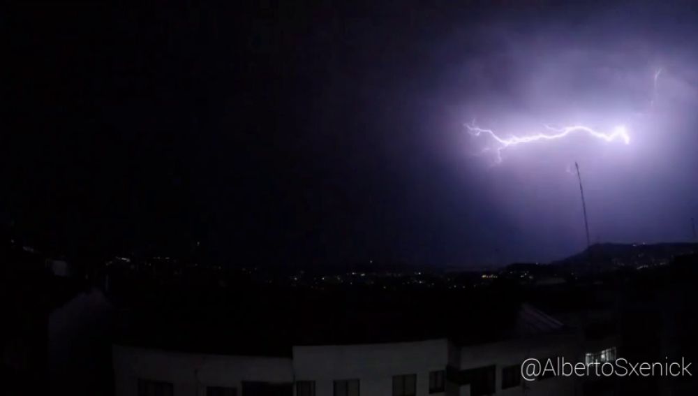 Espectacular tormenta eléctrica en Vigo