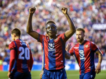 Jugadores del Levante celebrando un gol Jugadores del Levante celebrando un gol