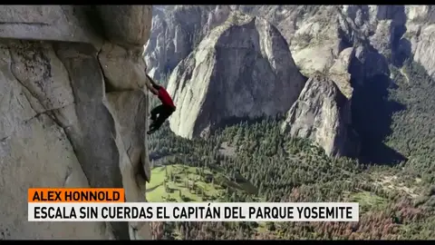 El escalador Alex Honnold escala sin cuerdas El Capitán de Yosemite El escalador Alex Honnold escala sin cuerdas El Capitán de Yosemite