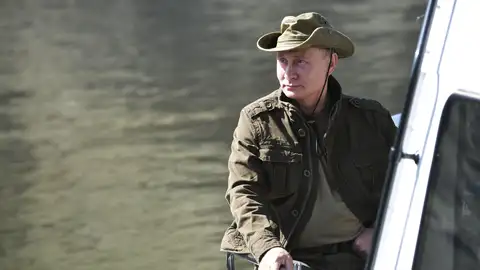 Putin se toma un pequeño descanso en Siberia ACOMPAÑADO POR EL MINISTRO DE DEFENSA