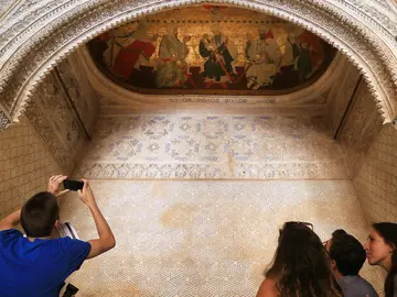 pinturas sobre cuero de las bóvedas de la Sala de los Reyes de la Alhambra de Granada pinturas sobre cuero de las bóvedas de la Sala de los Reyes de la Alhambra de Granada