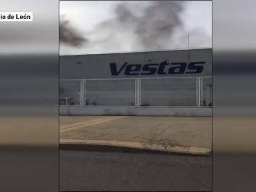 Vestas anuncia el "cierre total" de su planta en León