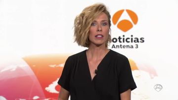 María José Sáez presentando Antena 3 Noticias 1