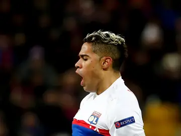 Mariano Díaz celebrando un gol con el Lyon Mariano Díaz celebrando un gol con el Lyon