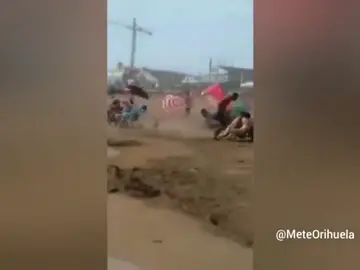 Tromba marina en la Playa de La Mata, en Torrevieja Tromba marina en la Playa de La Mata, en Torrevieja