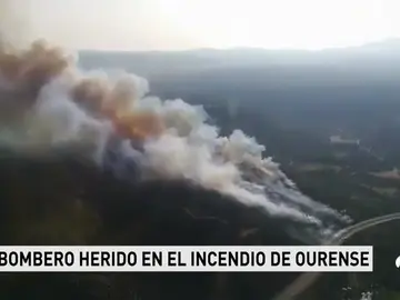El incendio de Ourense supera las 100 hectáreas afectadas y un agente forestal ha resultado herido El incendio de Ourense supera las 100 hectáreas afectadas y un agente forestal ha resultado herido