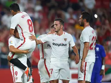 Los jugadores del Sevilla celebran uno de los goles contra el Sigma Olomouc Los jugadores del Sevilla celebran uno de los goles contra el Sigma Olomouc