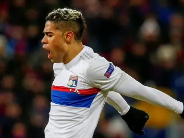 Mariano celebra un gol con el Olympique de Lyon Mariano celebra un gol con el Olympique de Lyon