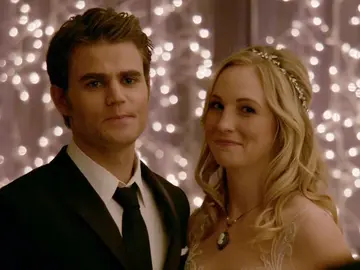 Stefan y Caroline en el último capítulo de 'The Vampire Diaries' Stefan y Caroline en el último capítulo de 'The Vampire Diaries'