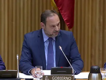 Ábalos pronostica una proporción de un VTC por cada dos taxis en grandes ciudades como Madrid o Barcelona Ábalos pronostica una proporción de un VTC por cada dos taxis en grandes ciudades como Madrid o Barcelona