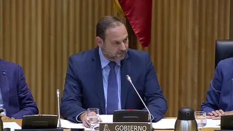 Ábalos pronostica una proporción de un VTC por cada dos taxis en grandes ciudades como Madrid o Barcelona Ábalos pronostica una proporción de un VTC por cada dos taxis en grandes ciudades como Madrid o Barcelona