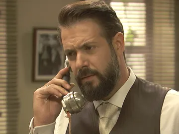 Severo recibe una llamada de alerta Severo recibe una llamada de alerta