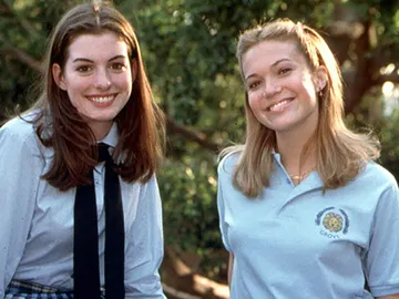 Anne Hathaway y Mandy Moore en 'Princesa por sorpresa' Anne Hathaway y Mandy Moore en 'Princesa por sorpresa'