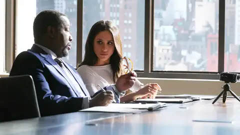 Rachel y Robert Zane en 'Suits' Rachel y Robert Zane en 'Suits'