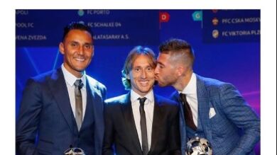 Sergio Ramos felicita a Modric: 