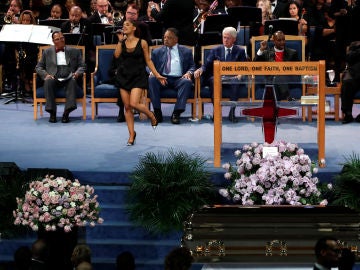 Ariana Grande, durante el funeral de Aretha Franklin