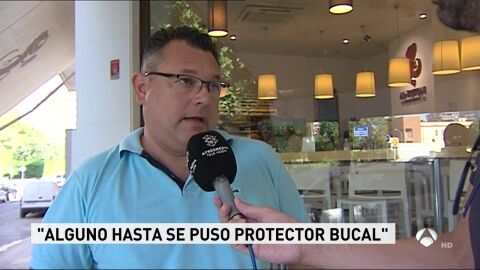 La pelea entre radicales siembra el p&aacute;nico en Sevilla: "Volaron sillas, ladrillos...de todo"