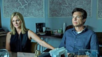 Laura Linney y Jason Bateman en 'Ozark'